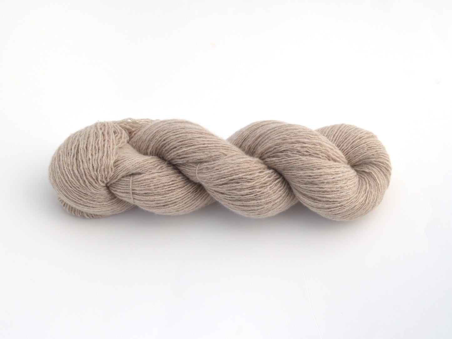 Heavy Lace Weight Recycled Cashmere Yarn in Oatmeal Beige