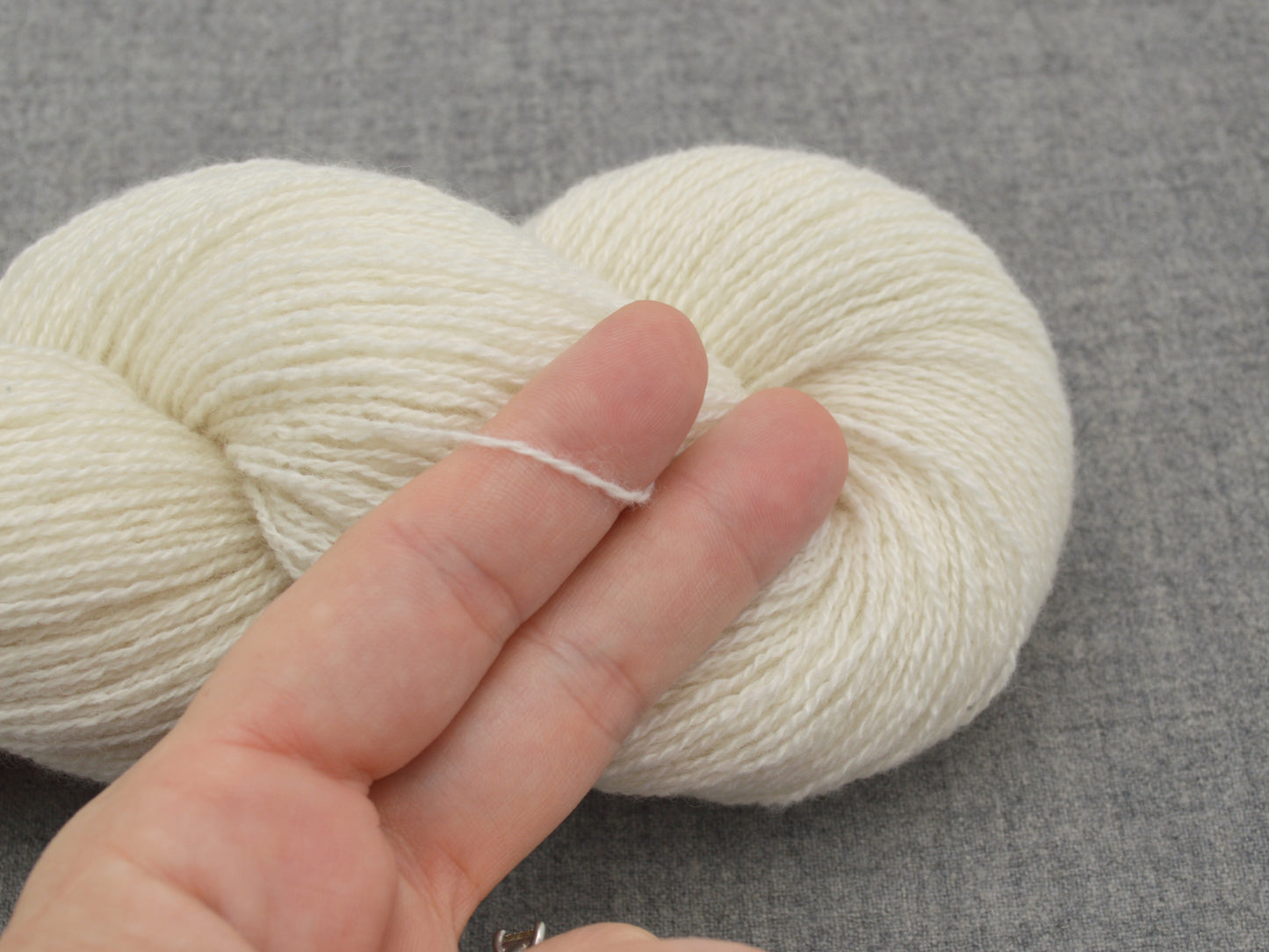 Heavy Lace Weight Cashmere Recycled Yarn in Ivory