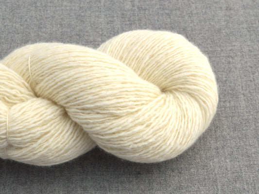 Fingering Weight Recycled Merino Wool Yarn in Ivory