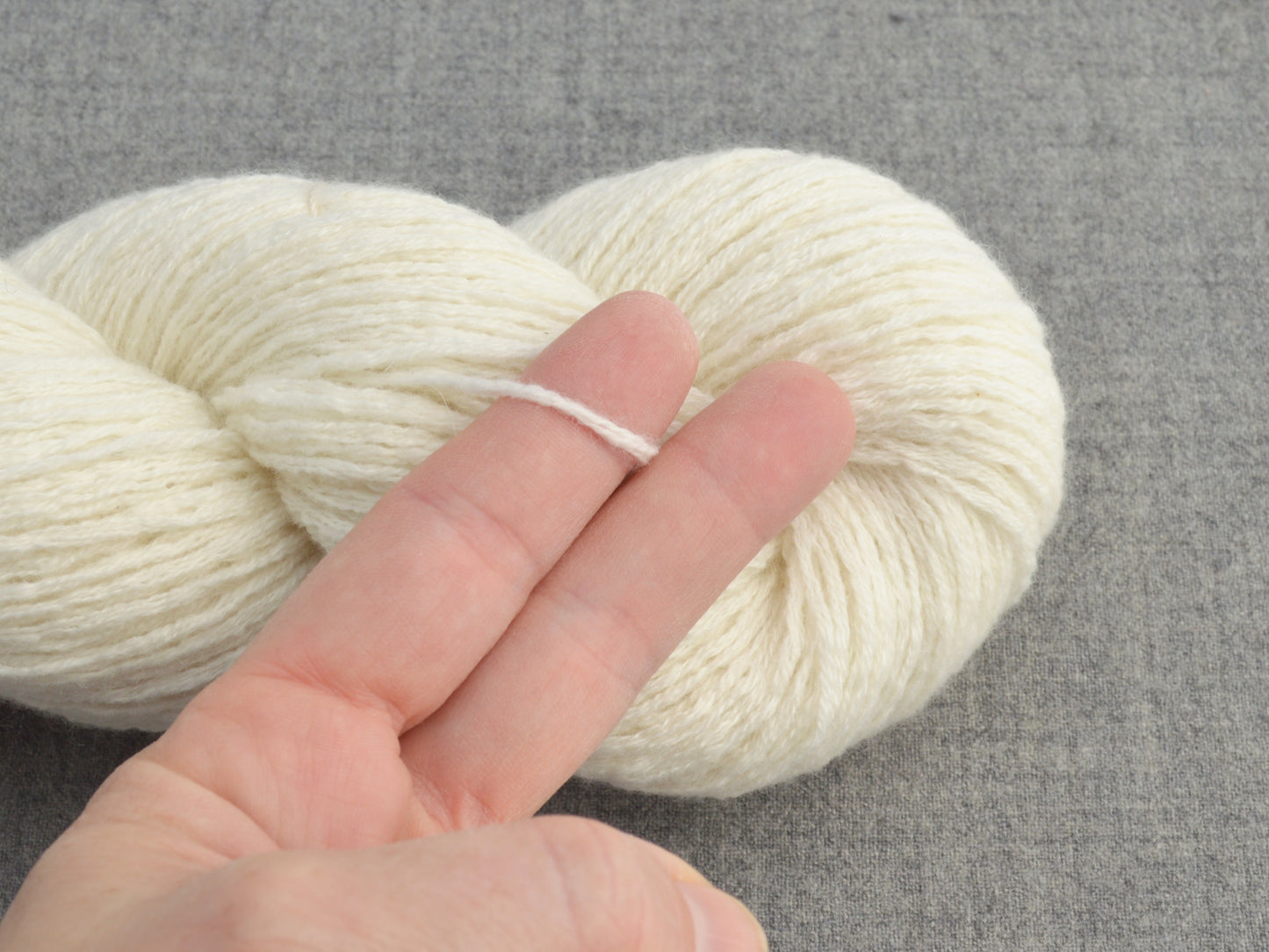 Sport Weight Cashmere Recycled Yarn in Ivory