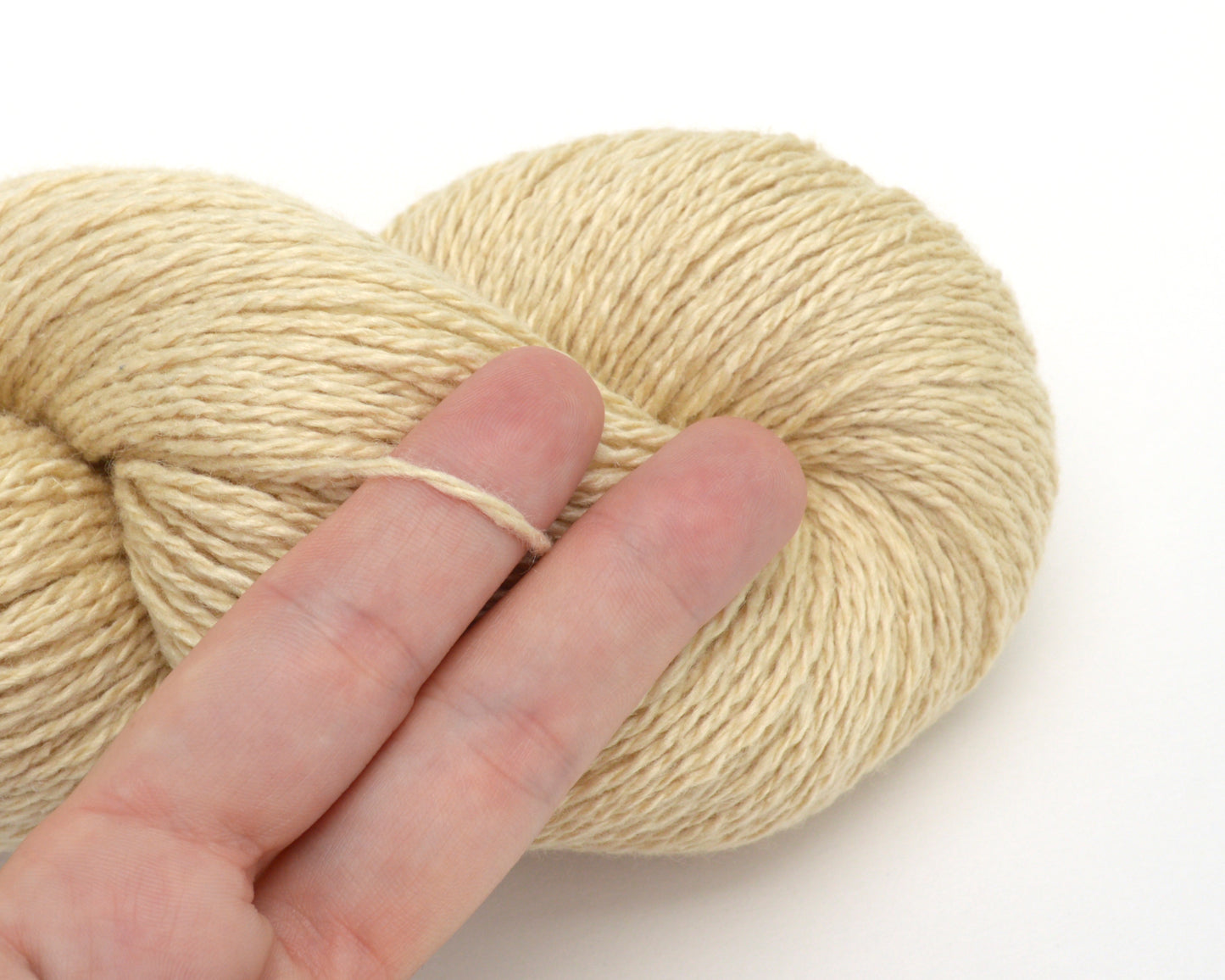 Fingering Weight Silk Cashmere Recycled Yarn in Champagne