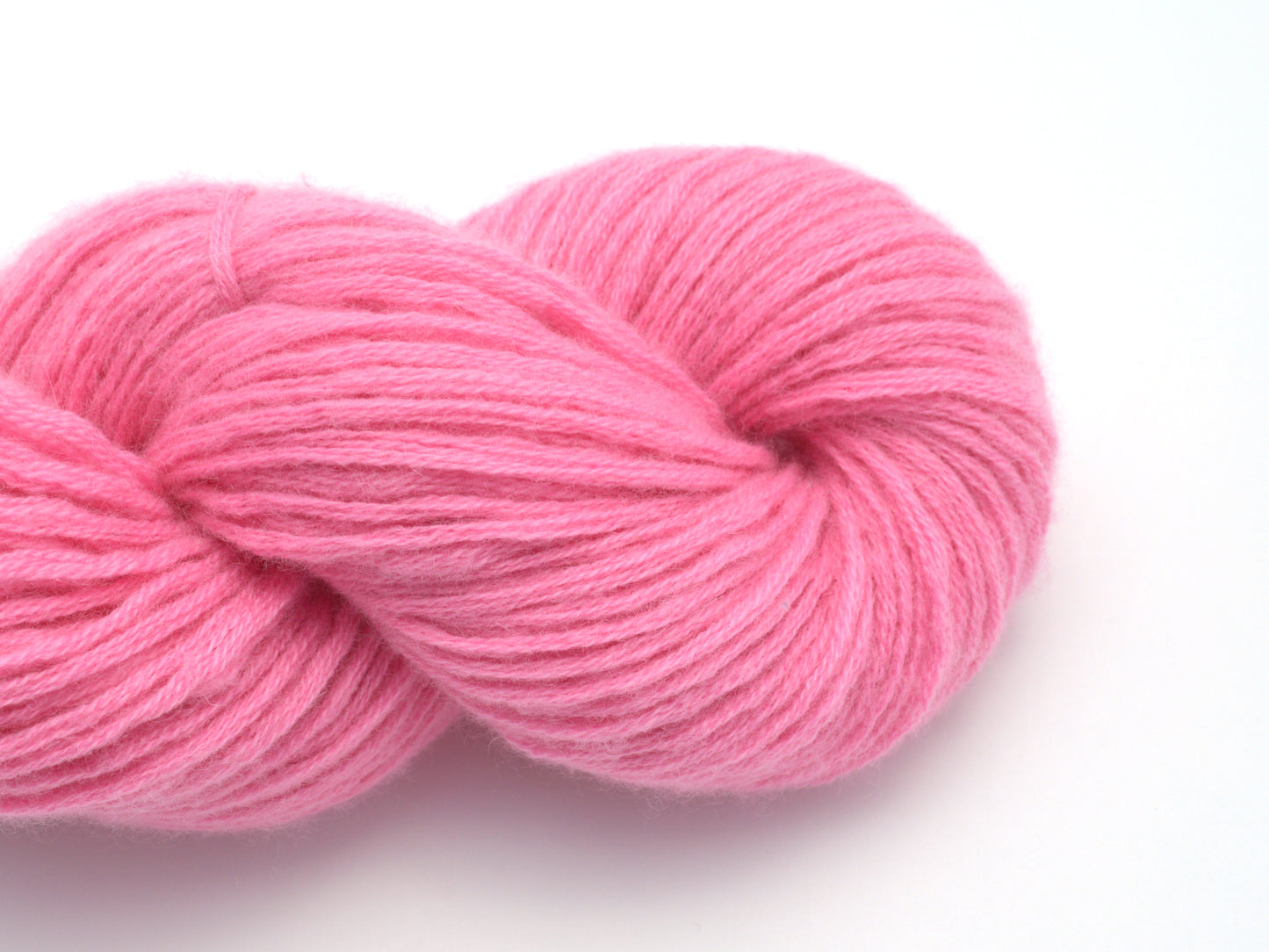 Aran Weight Recycled Cashmere Yarn in Bubblegum Pink