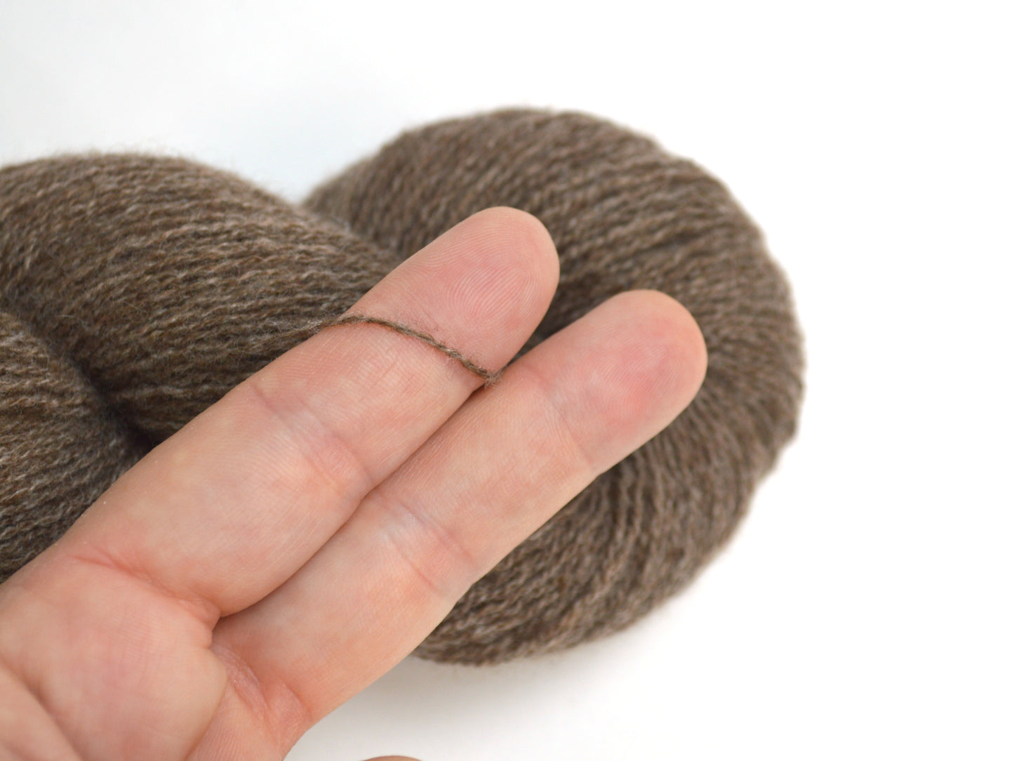 Lace Weight Cashmere Recycled Yarn in Taupe